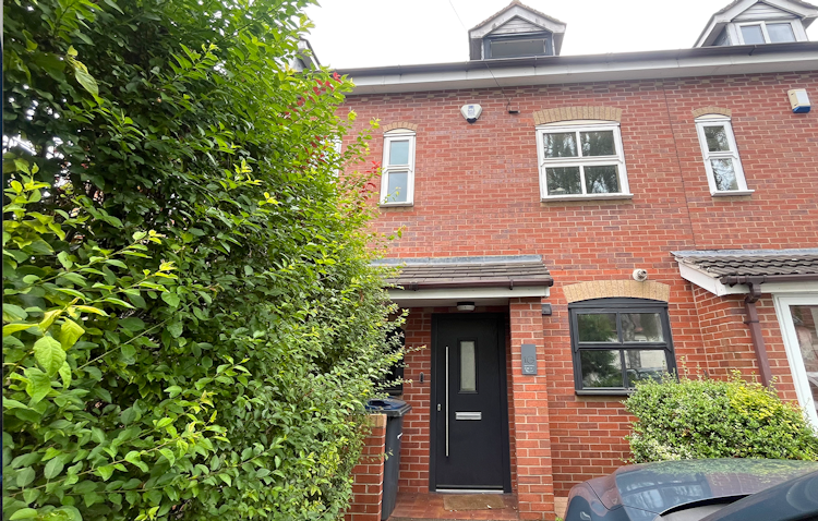 3 bedroom terraced house