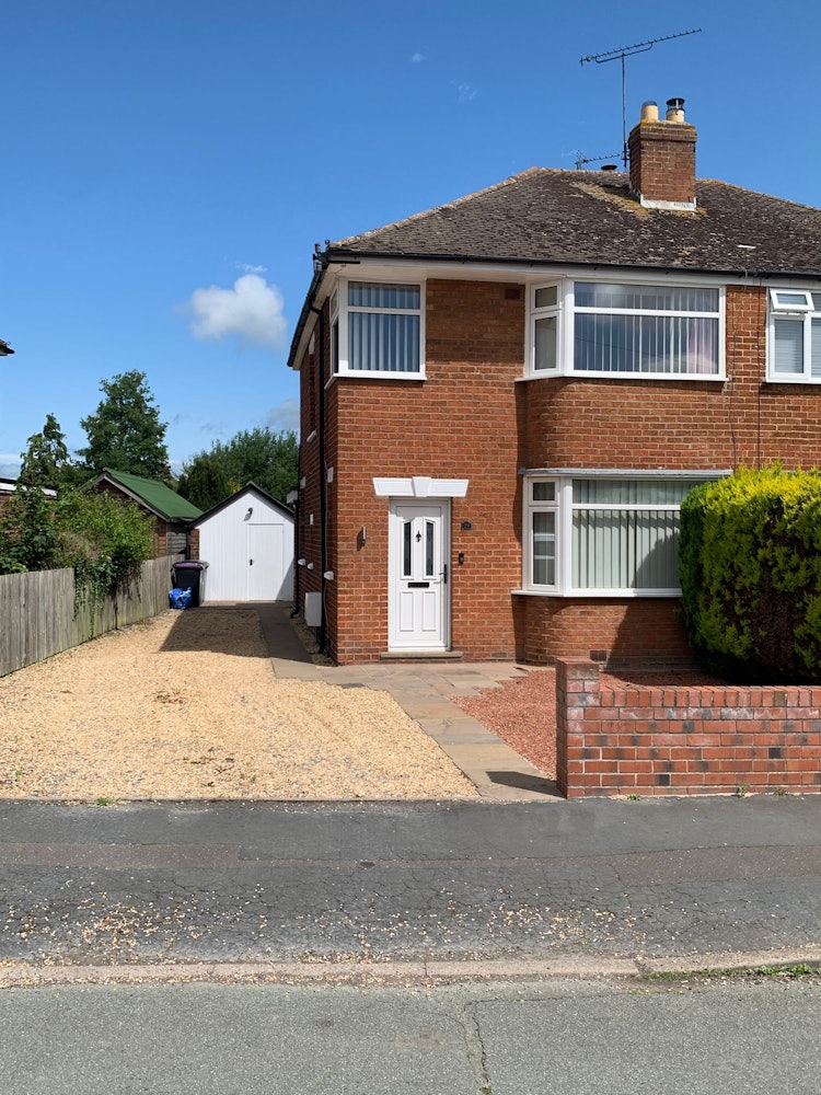 3 bedroom semi-detached house