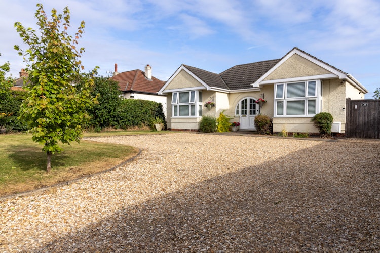 3 bedroom detached bungalow