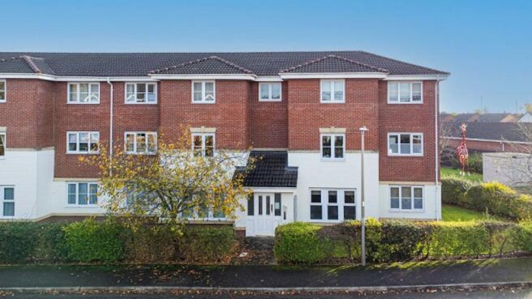 2 bedroom flat