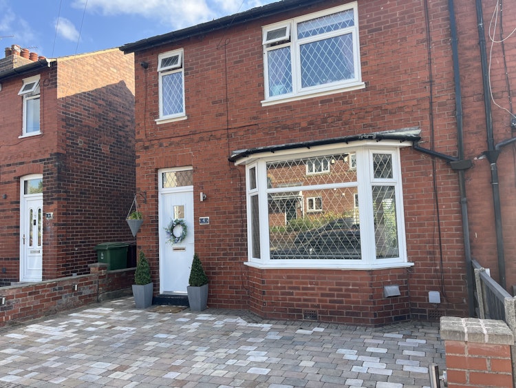 3 bedroom semi-detached house