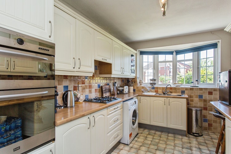 3 bedroom link detached house
