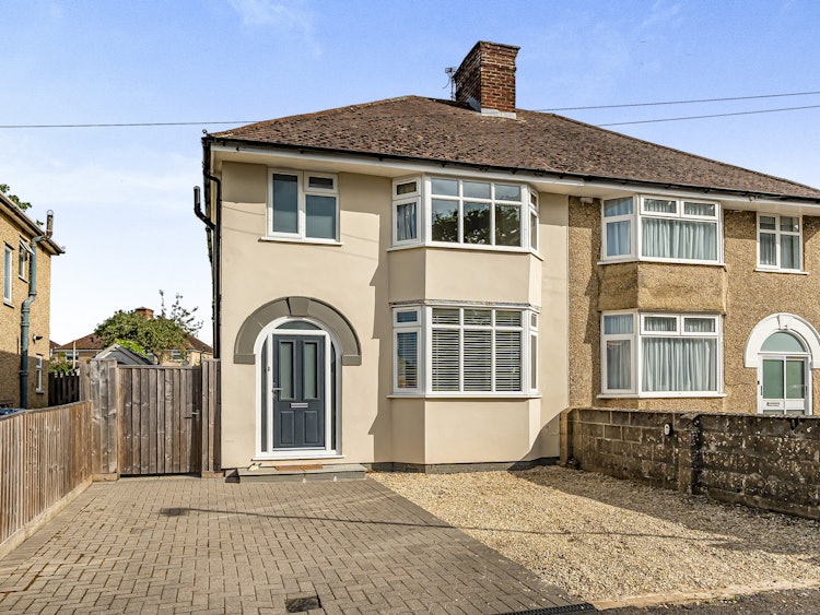 4 bedroom semi-detached house