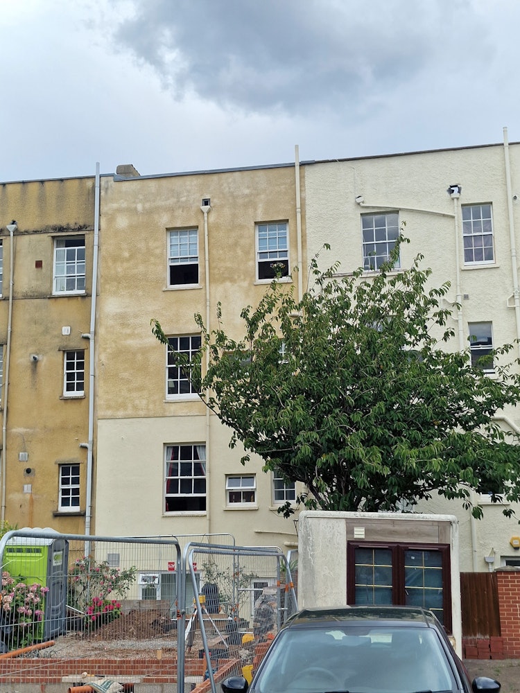 7 bedroom block of apartments