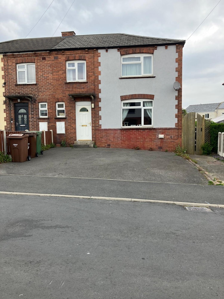 3 bedroom semi-detached house