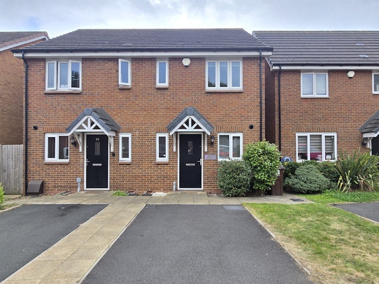 2 bedroom semi-detached house