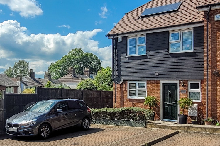 3 bedroom semi-detached house