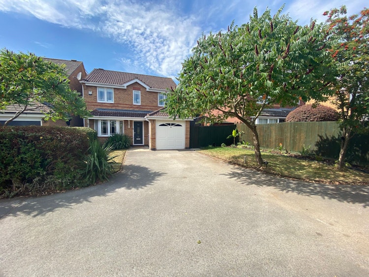 3 bedroom detached house