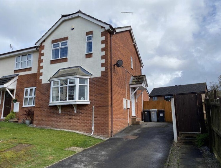 3 bedroom semi-detached house