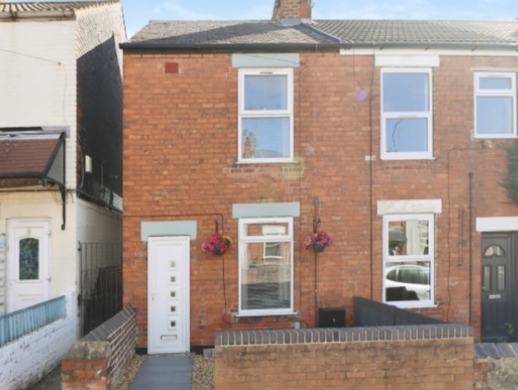 2 bedroom terraced house