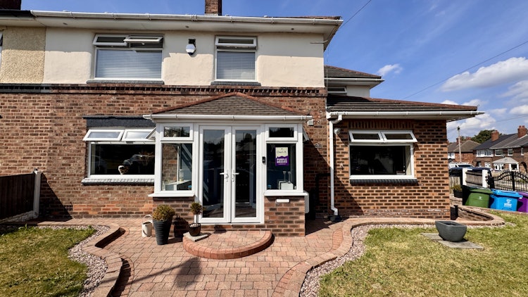 4 bedroom semi-detached house