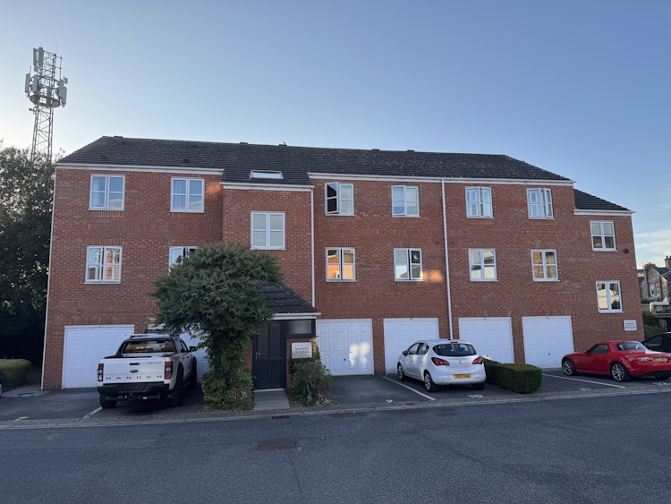 2 bedroom flat