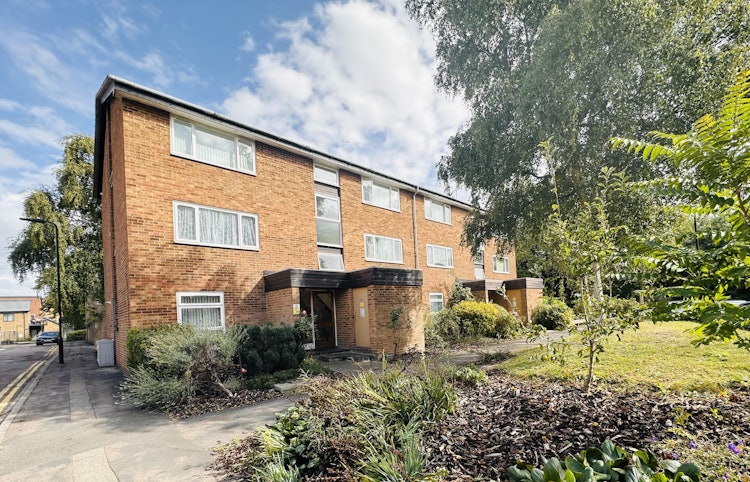 1 bedroom ground floor flat