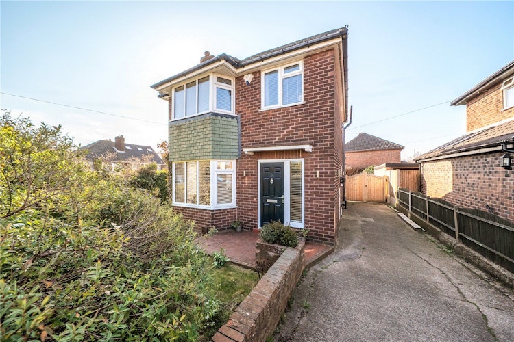 3 bedroom detached house