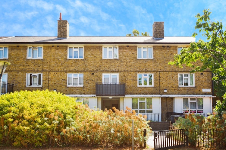 4 bedroom maisonette