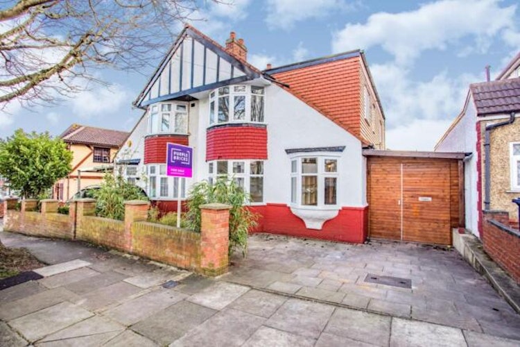 5 bedroom semi-detached house