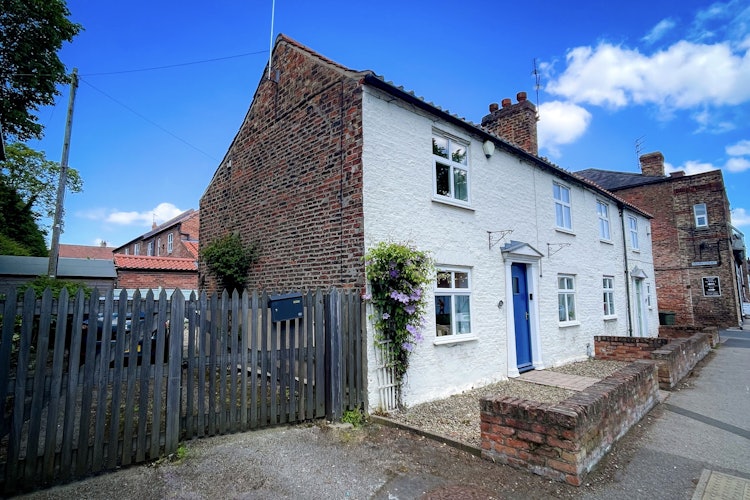 2 bedroom semi-detached house