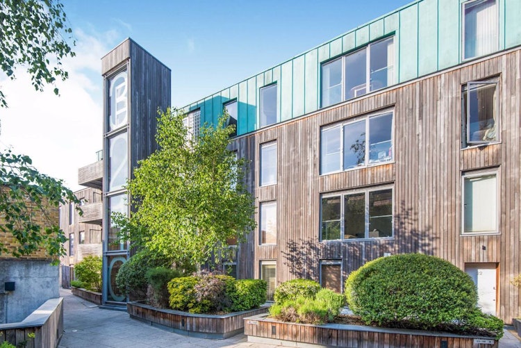 2 bedroom flat