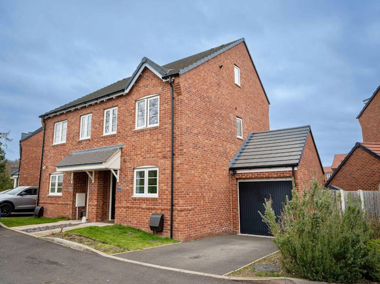 3 bedroom semi-detached house