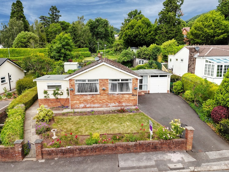 3 bedroom detached bungalow