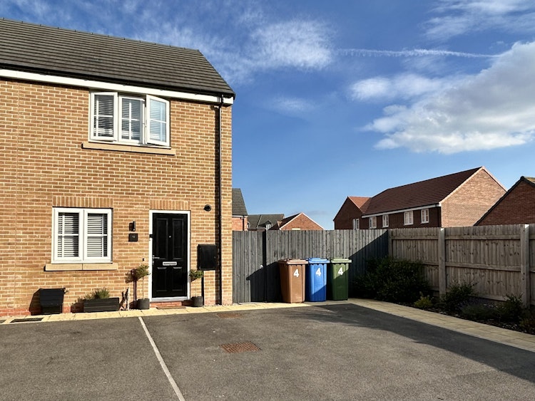2 bedroom semi-detached house