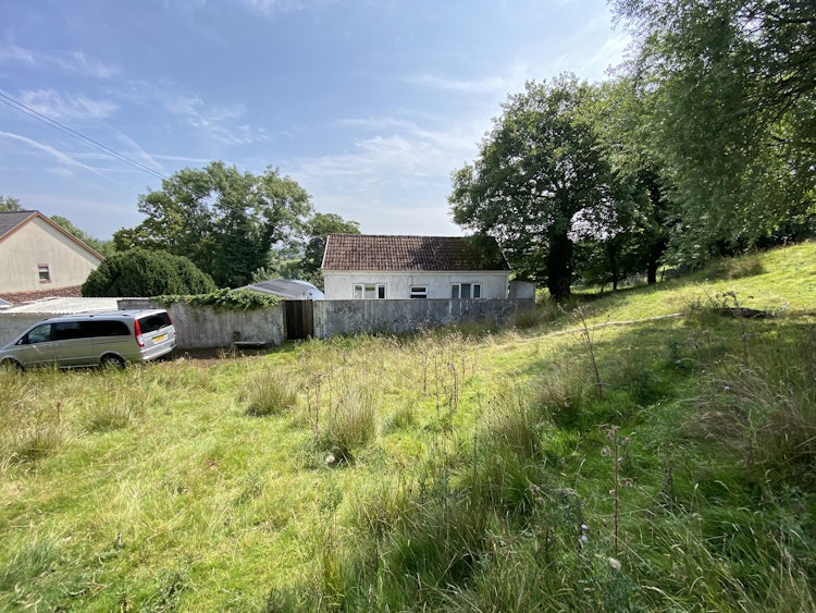 2 bedroom detached bungalow