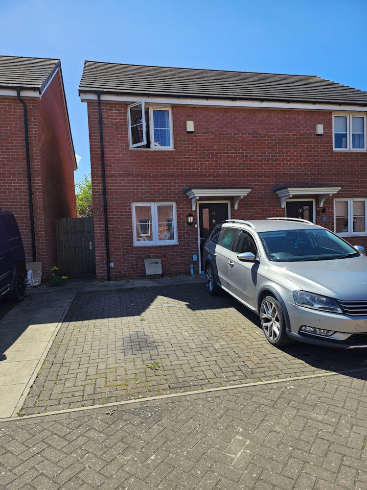 2 bedroom semi-detached house