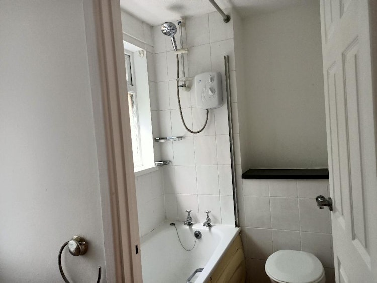 1 bedroom studio flat