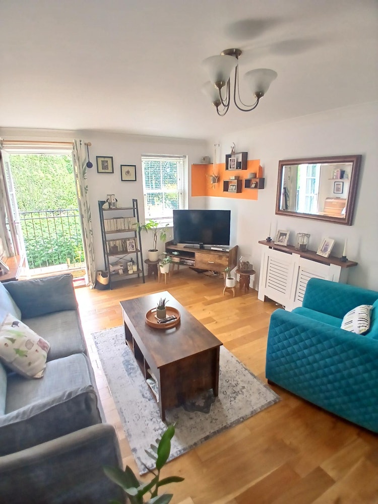 2 bedroom flat