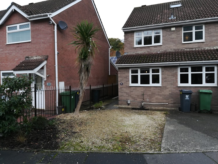 3 bedroom semi-detached house
