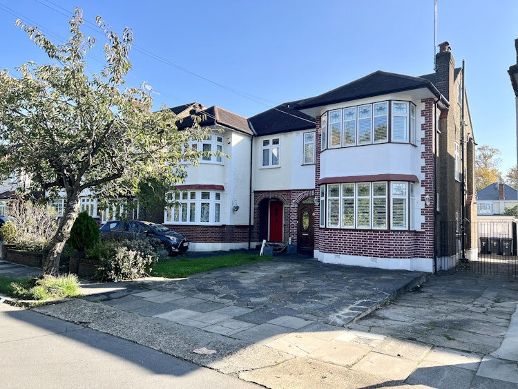 4 bedroom semi-detached house
