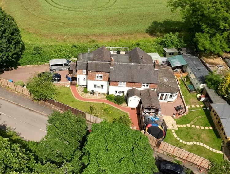 4 bedroom detached house
