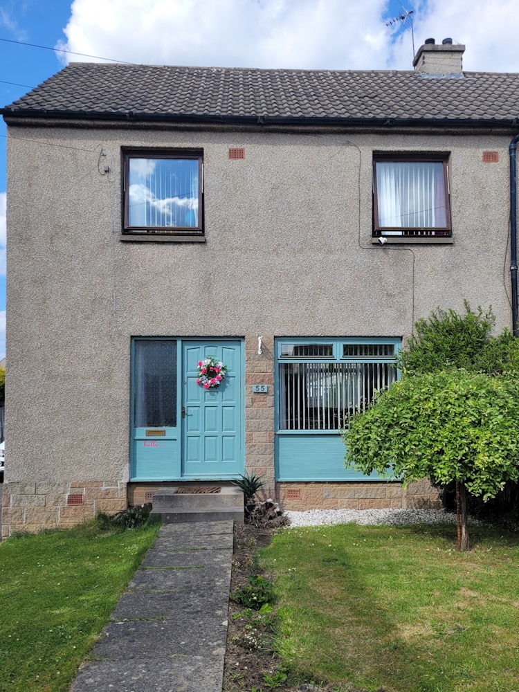 3 bedroom end of terrace house