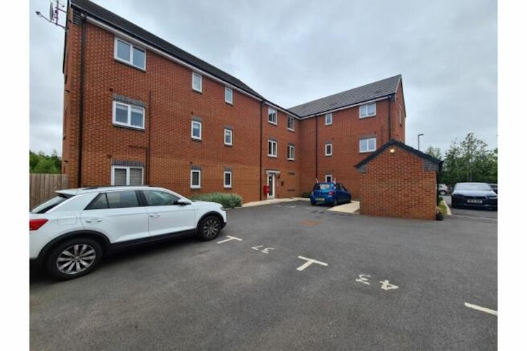 2 bedroom purpose built flat