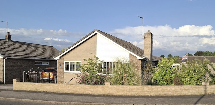 3 bedroom detached bungalow