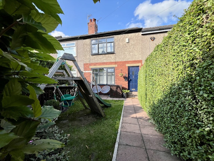 2 bedroom terraced house