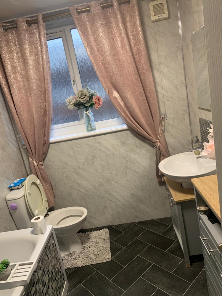 3 bedroom detached house