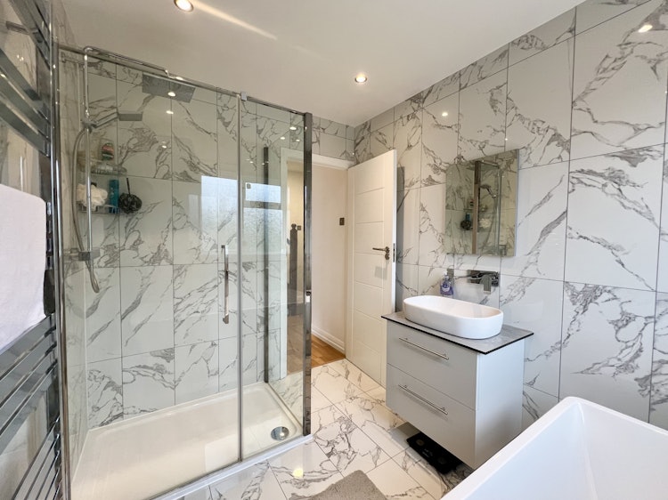 4 bedroom semi-detached house