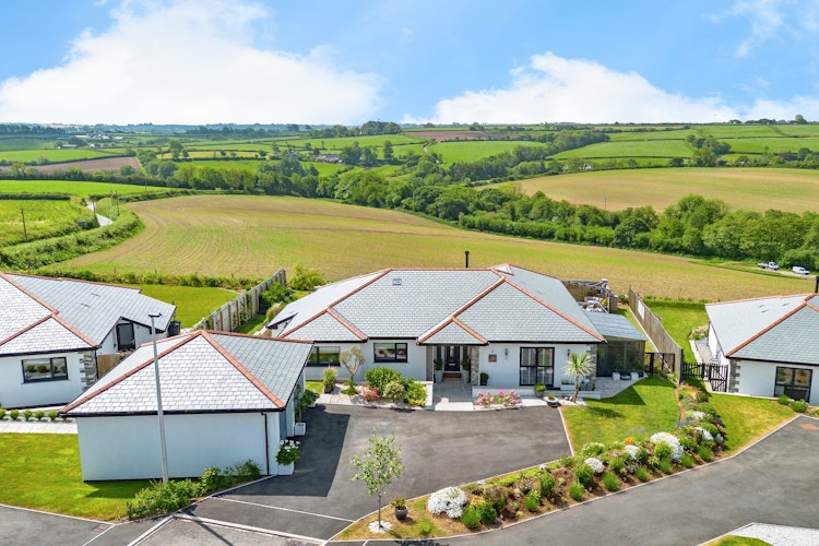 3 bedroom detached bungalow