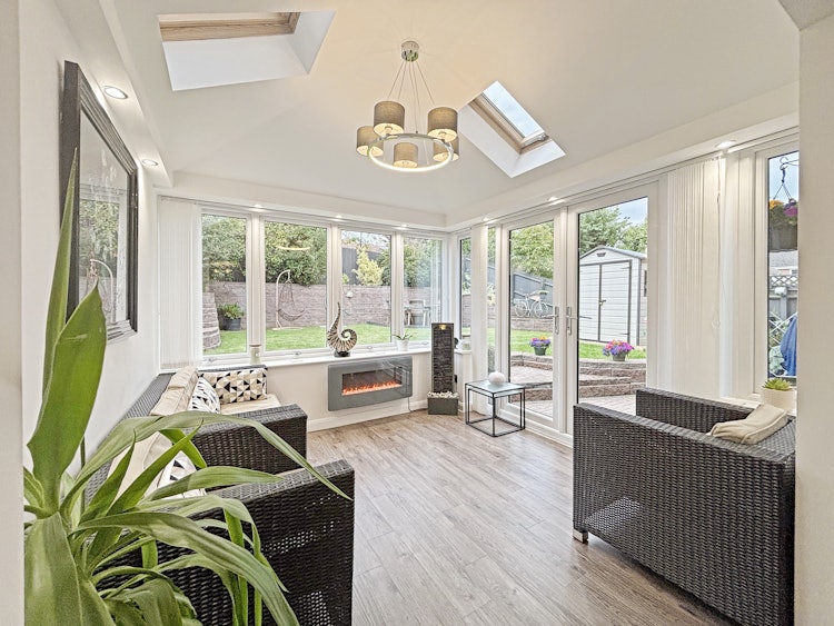 4 bedroom detached house