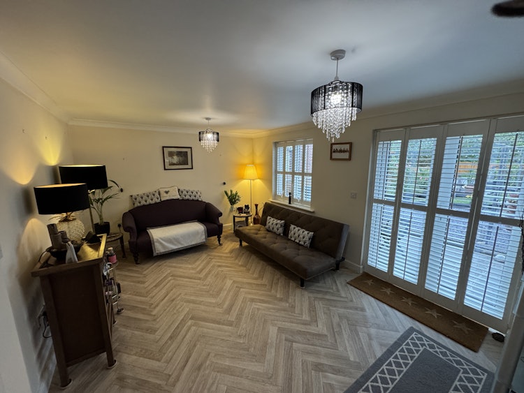 4 bedroom semi-detached house