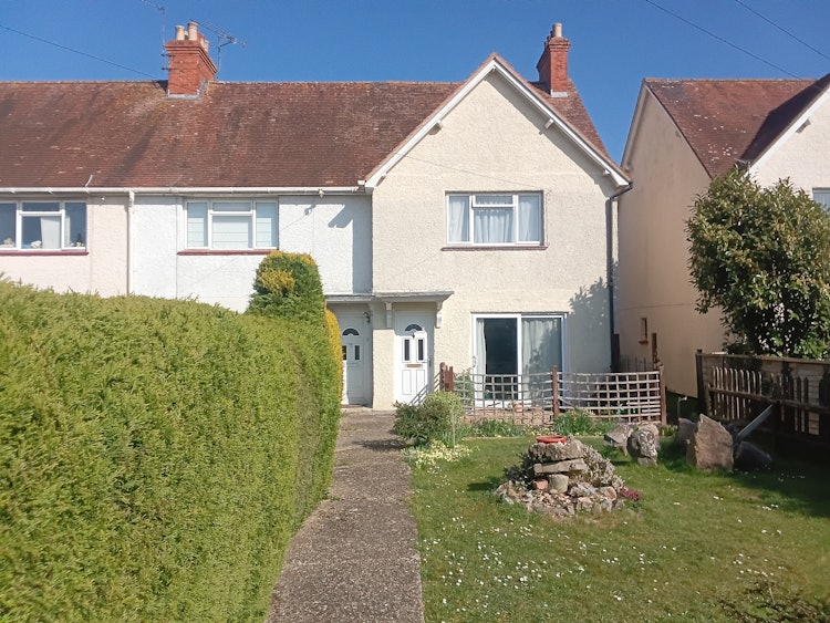 2 bedroom end of terrace house