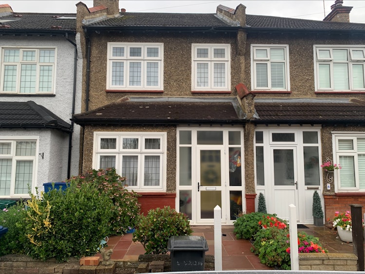 2 bedroom terraced house