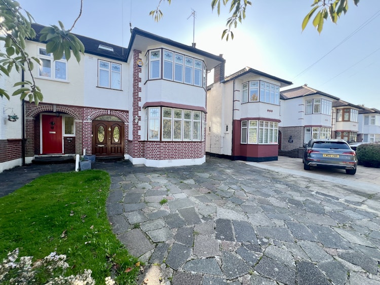 4 bedroom semi-detached house