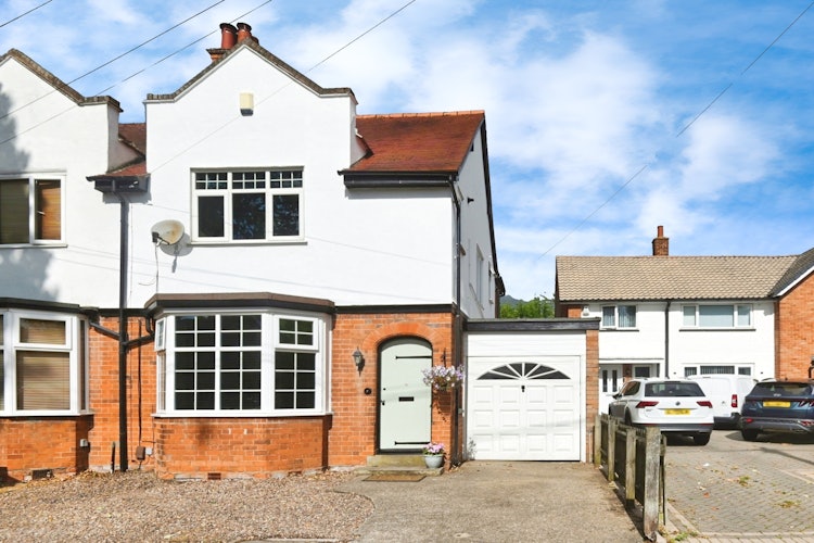 3 bedroom semi-detached house