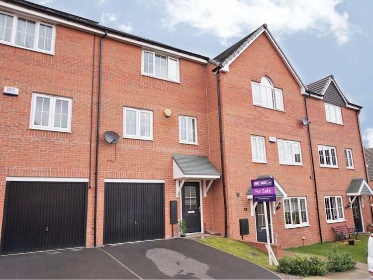 3 bedroom terraced house