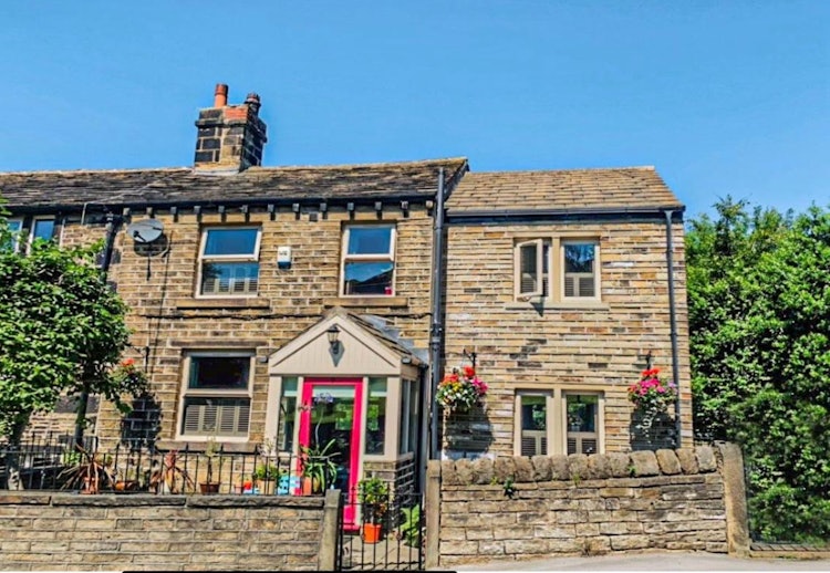 3 bedroom end of terrace house