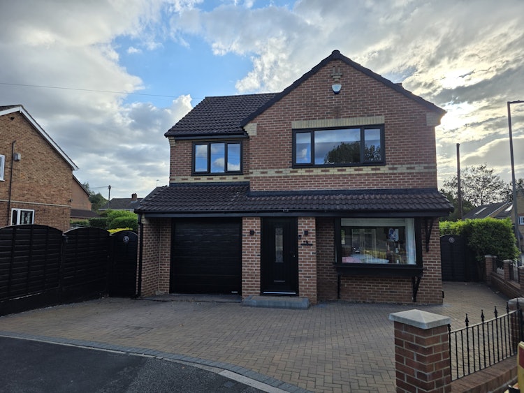 4 bedroom detached house