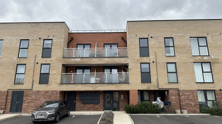 2 bedroom apartment