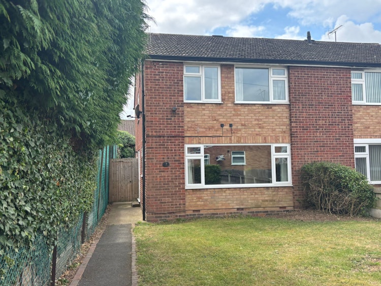 3 bedroom semi-detached house